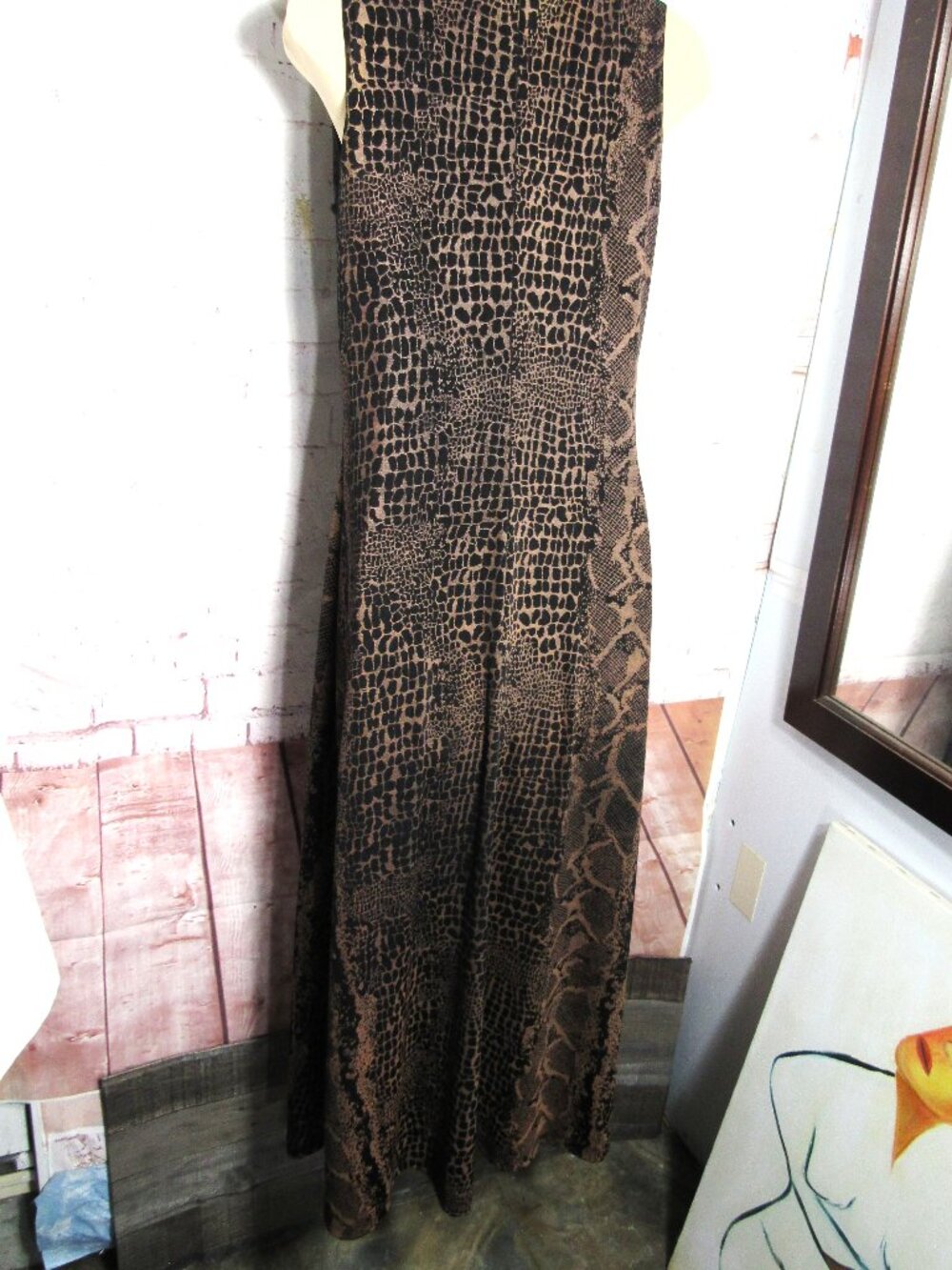 RONNI NICOLE TRAVEL KNIT MAXI PYTHON PRINT DRESS  MEDIUM - Picture 9 of 11